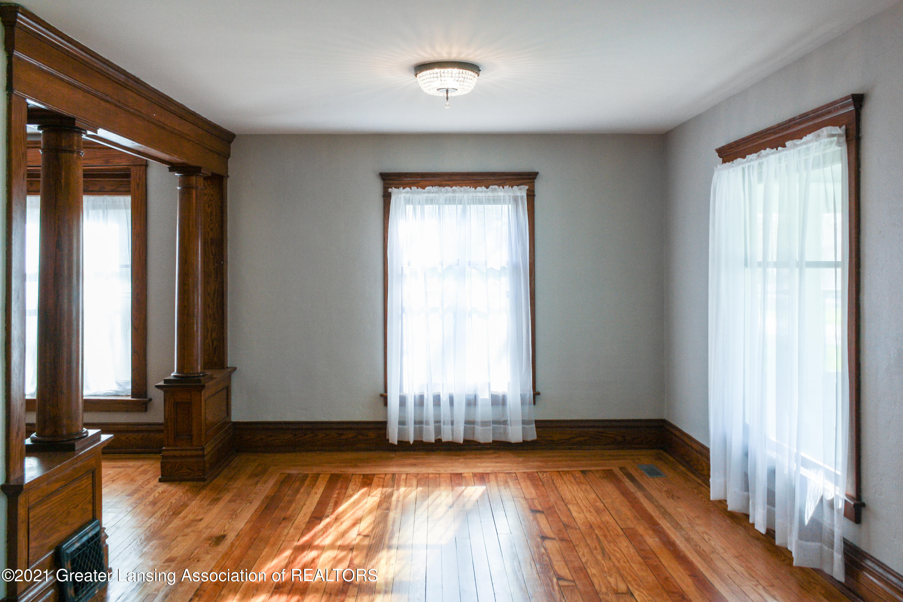 6748 West Beard Road Perry, MI 48872 - Photo 7 of 40 Living Room