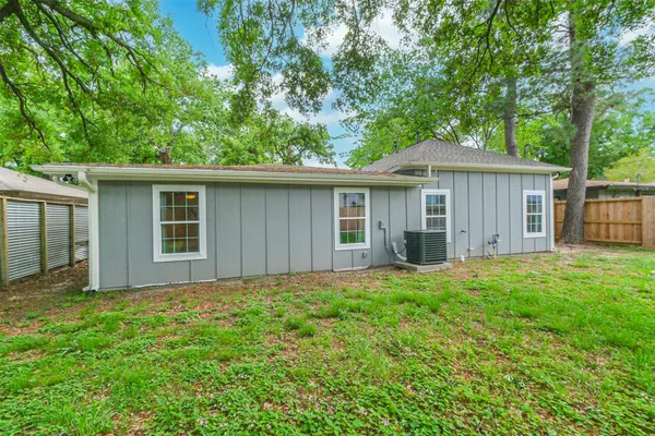 $4,300 | 7518 Dearborn Street, Houston, TX 77055