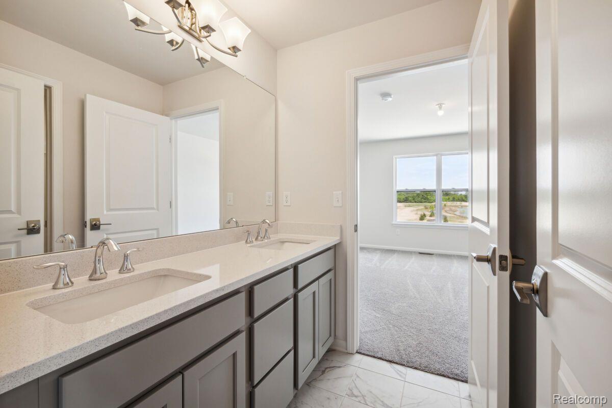 11757 Powell Rdg Lane Washington, MI 48094 - Photo 21 of 32 Bathroom