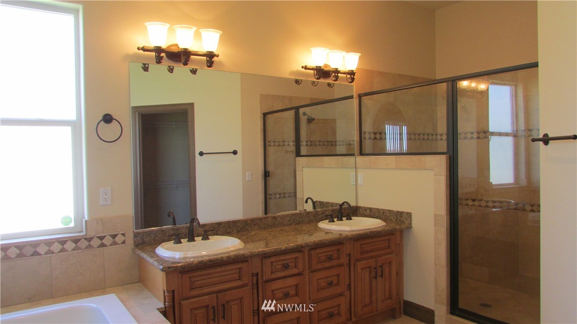 3008 Valley Road Northeast Moses Lake, WA 98837 - Photo 16 of 25 Gallery Image 16