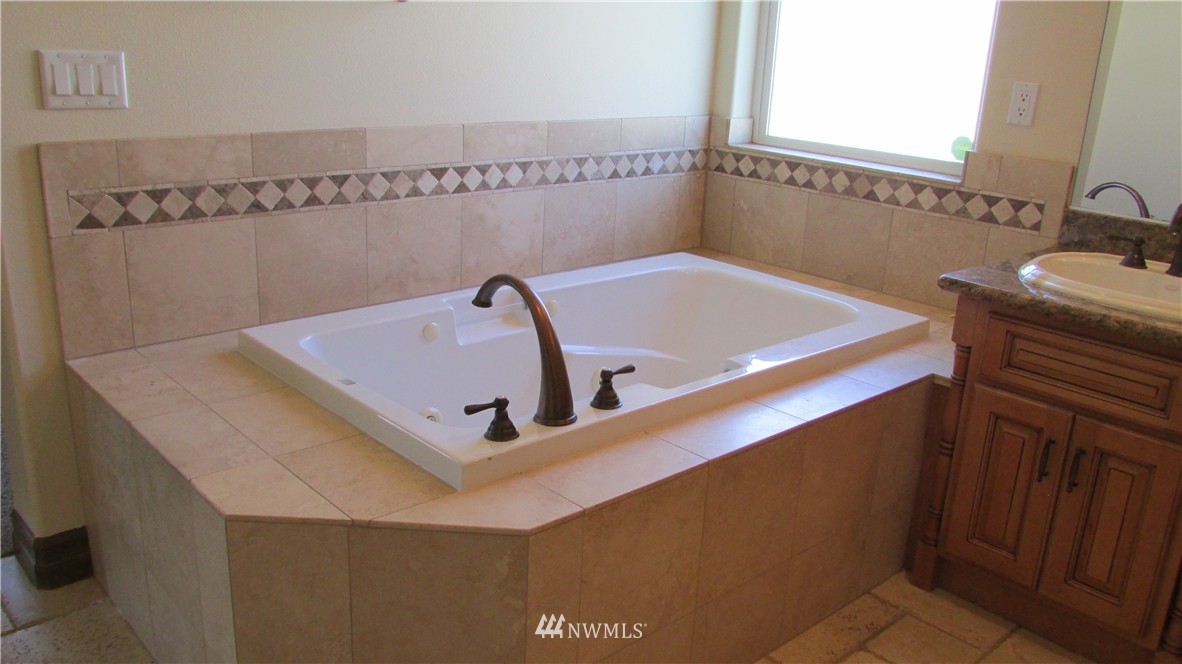 3008 Valley Road Northeast Moses Lake, WA 98837 - Photo 17 of 25 Gallery Image 17