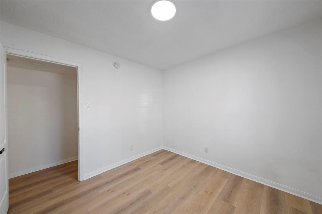 700 Lyle W Avenue, Unit B Cleveland, TX 77327 - Photo 7 of 11