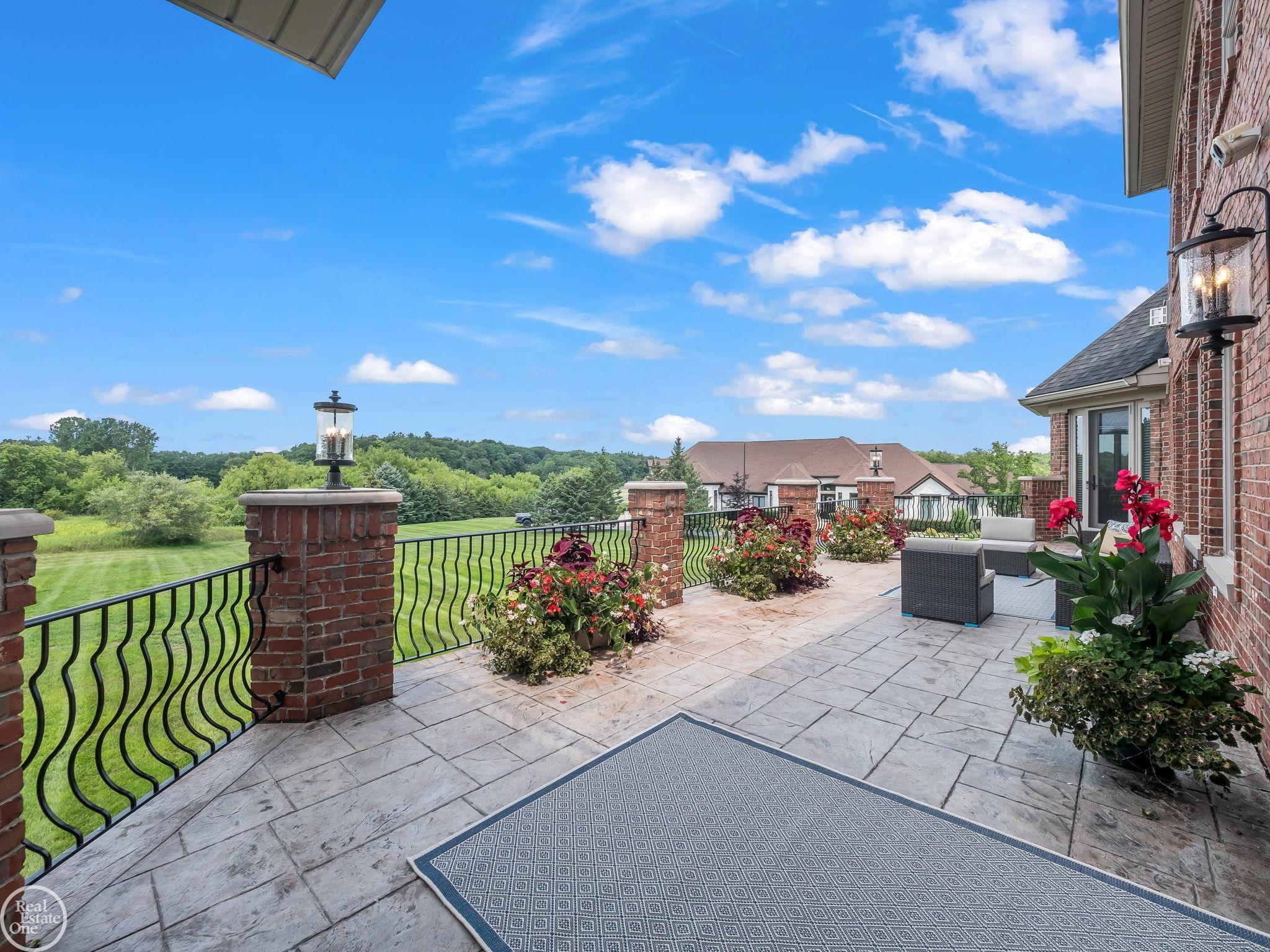 69359 Lake Point Court, Unit #6 Romeo, MI 48065 - Photo 8 of 64