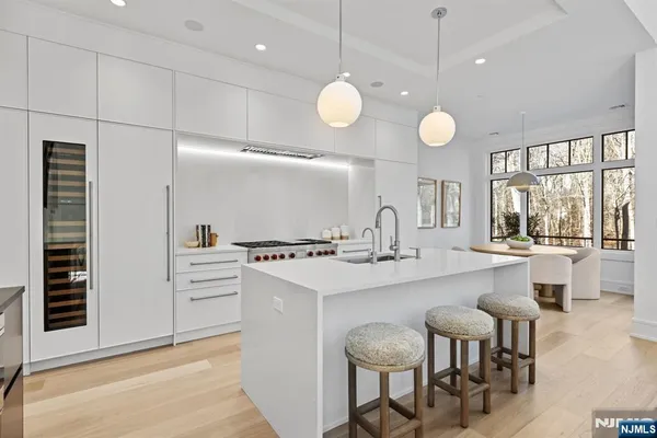 $3,295,000 | 11 Stonebridge Court, Denville, NJ 07834