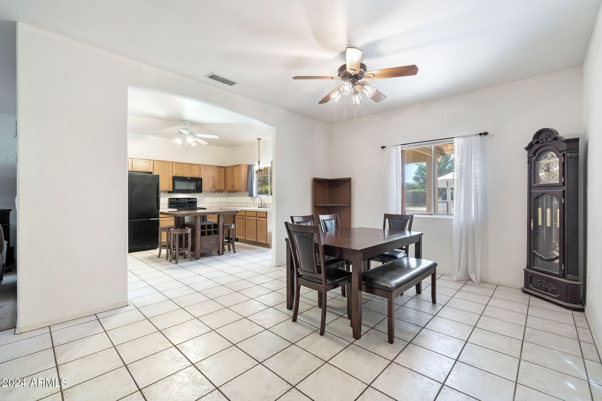 15439 East Appleby Road Gilbert, AZ 85298 - Photo 6 of 21 027__15439 E Appleby Rd