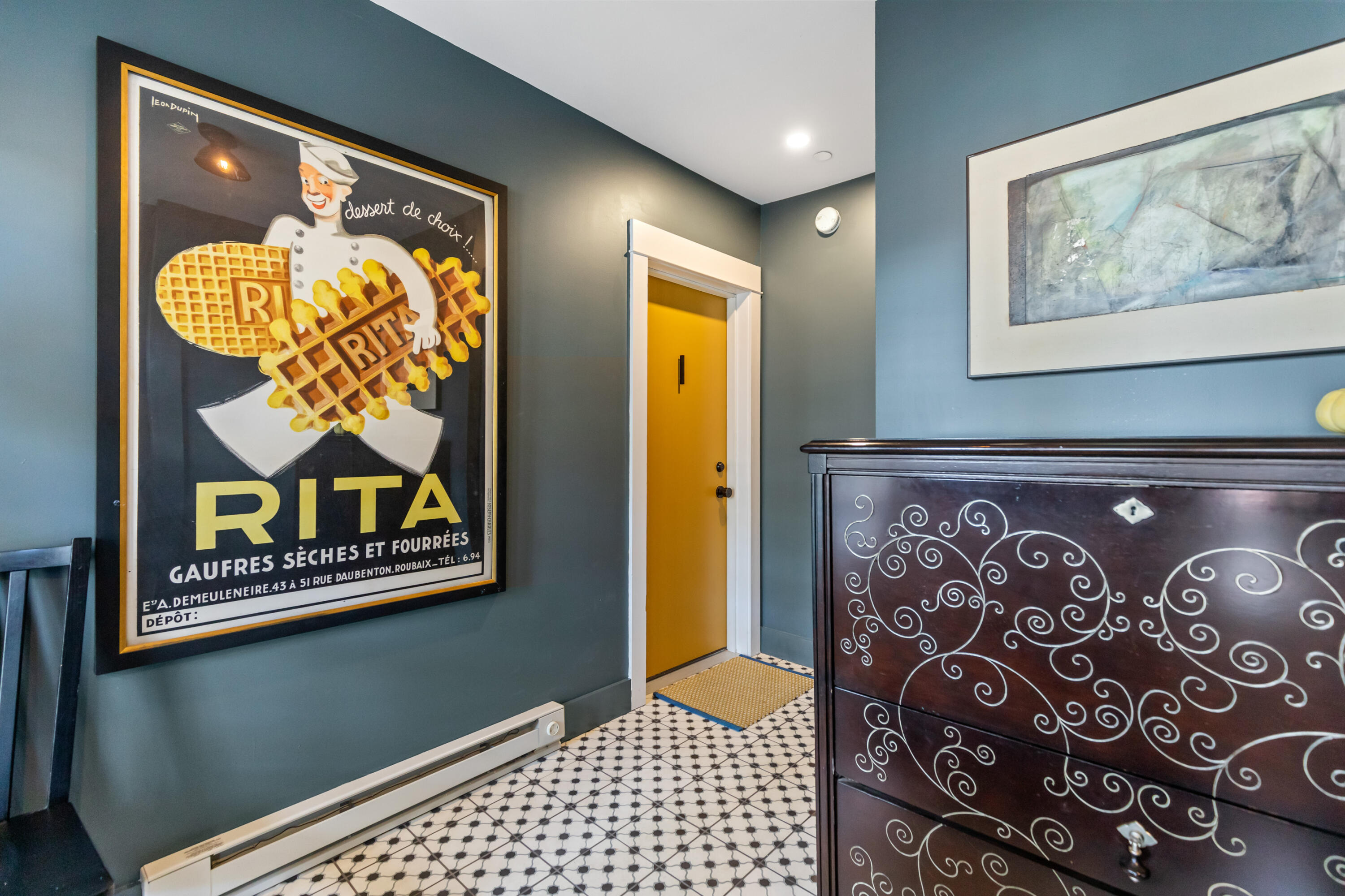 60 Munjoy Street, Unit 1 Portland, ME 04101 - Photo 4 of 37 Entry 2