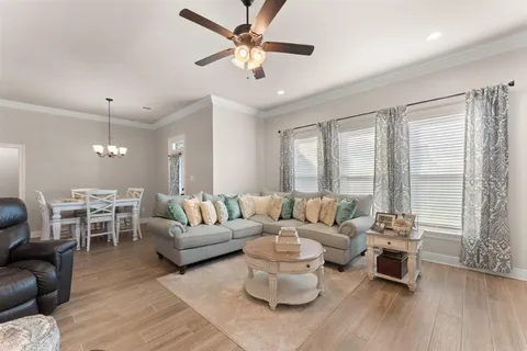 $275,000 | 1811 Poeyfarre Drive, Lake Charles, LA 70611