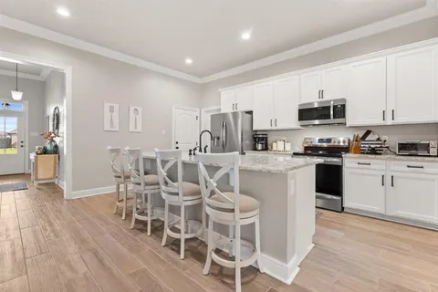 $275,000 | 1811 Poeyfarre Drive, Lake Charles, LA 70611