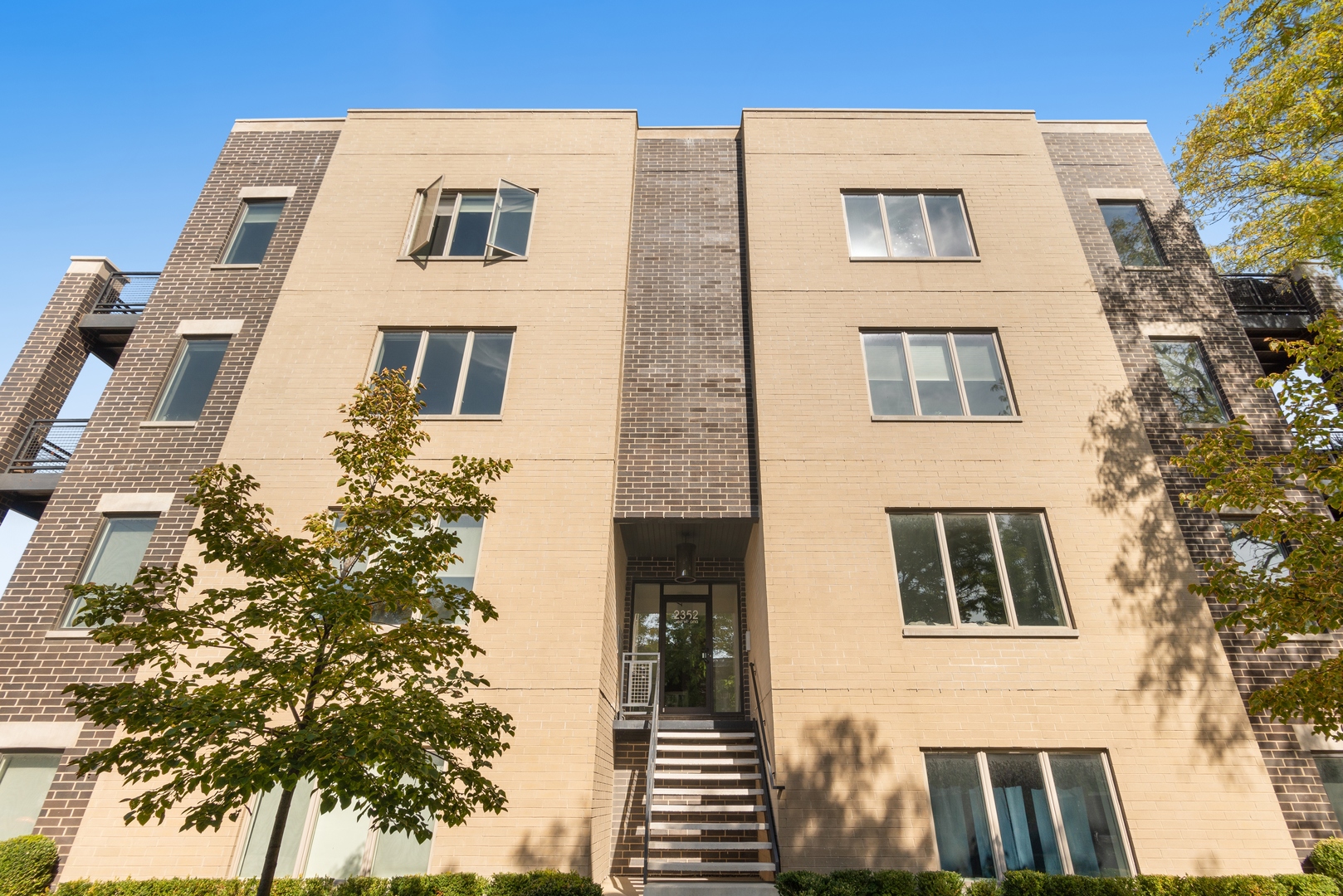 2352 West Winona Street, Unit 2W Chicago, IL 60625 - Photo 1 of 22 front view of a house