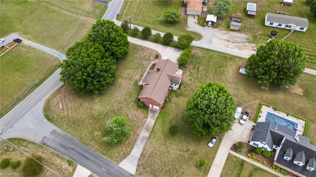 1540 Thomas Road Lexington, NC 27295 - Photo 40 of 42