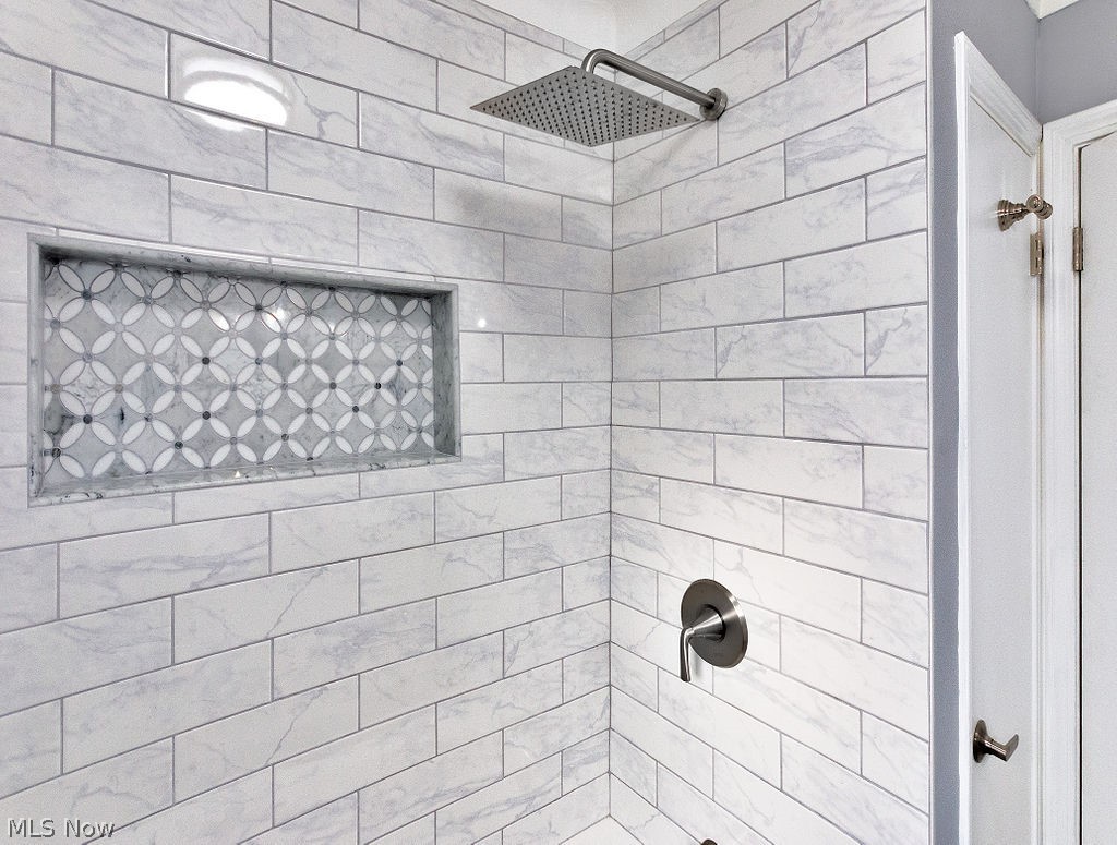 1651 Sunview Road Cleveland, OH 44124 - Photo 20 of 35 Gallery Image 20