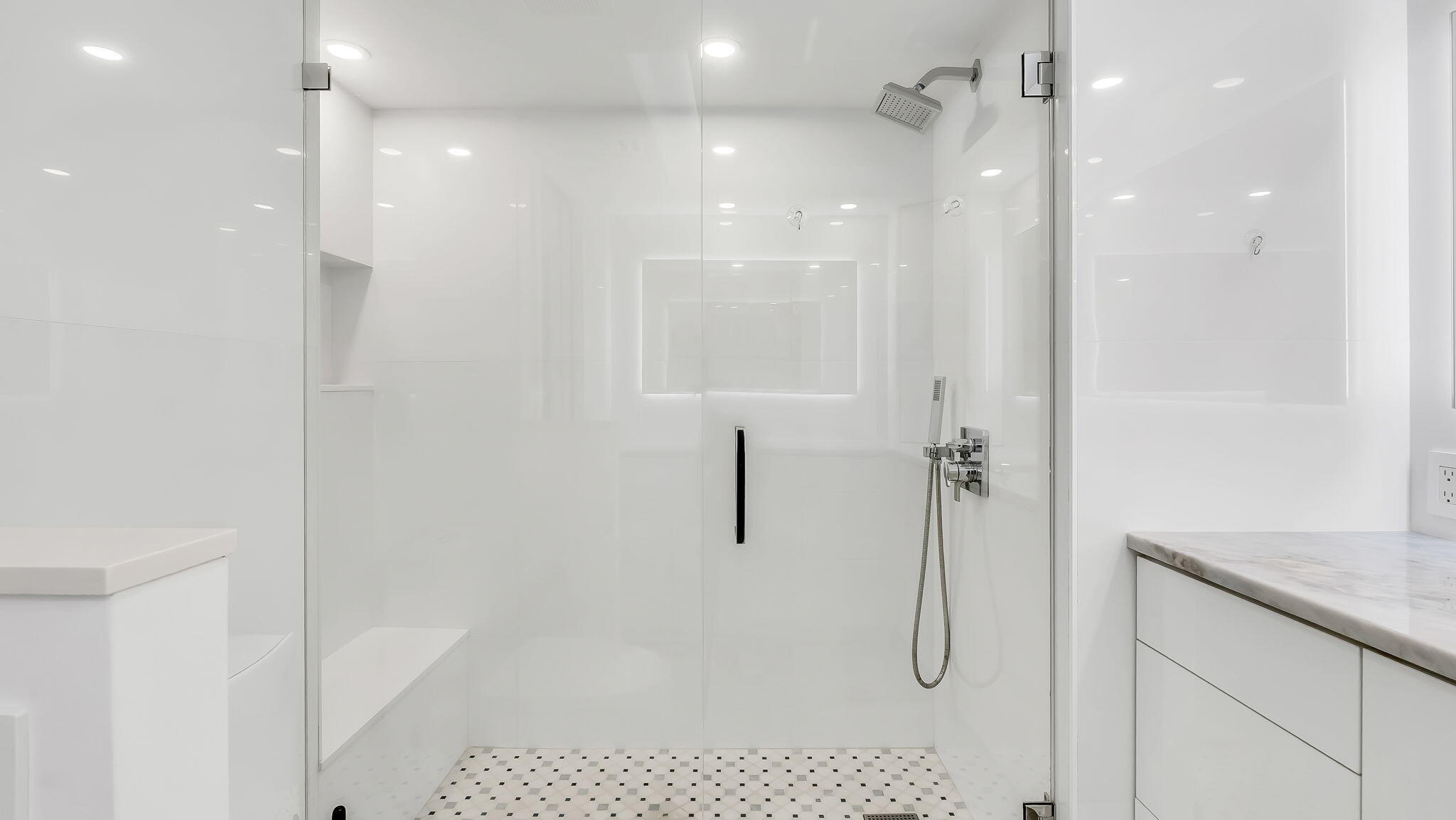 550 South Ocean Boulevard, Unit 1906 Boca Raton, FL 33432 - Photo 23 of 47 Primary Bath