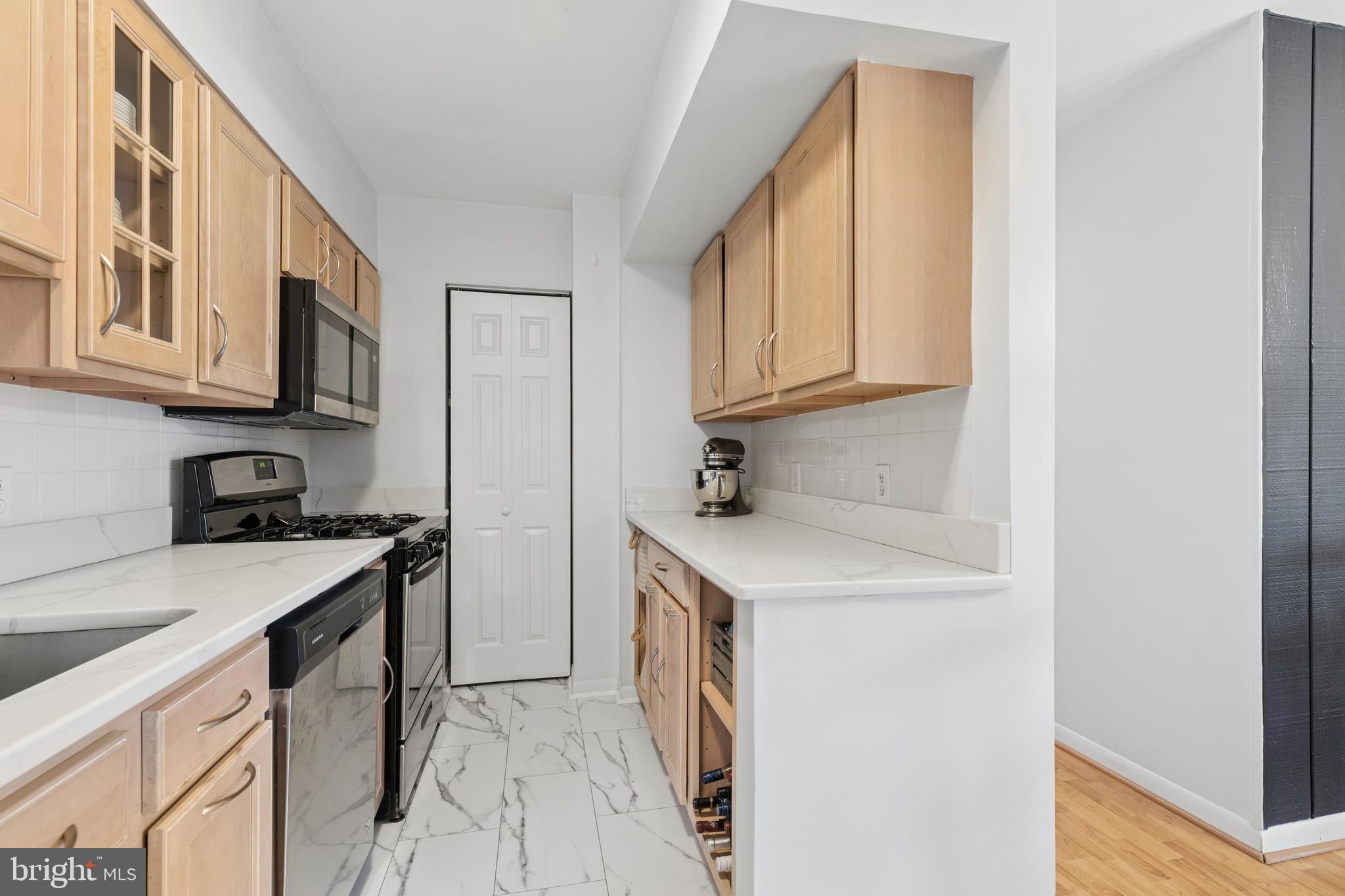 300 Forbes Street, Unit J Annapolis, MD 21401 - Photo 12 of 39