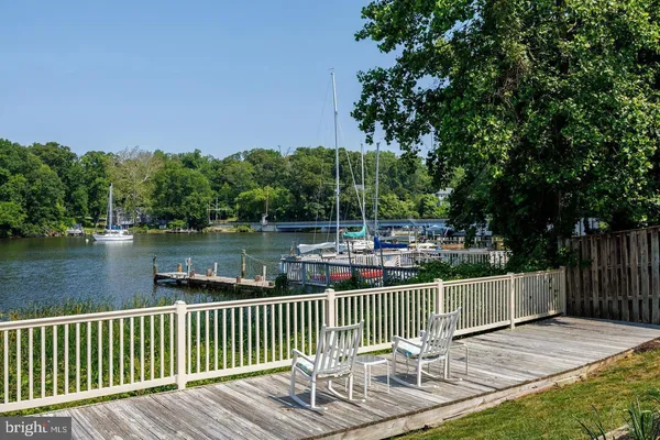 $399,000 | 300 Forbes Street, Unit J, Annapolis, MD 21401