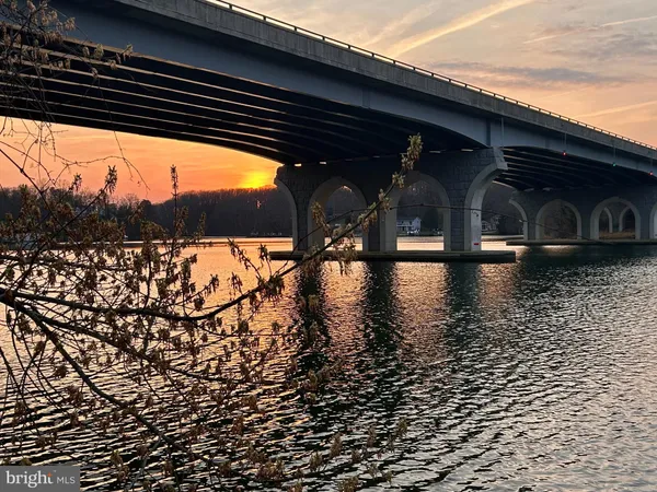 $399,000 | 300 Forbes Street, Unit J, Annapolis, MD 21401