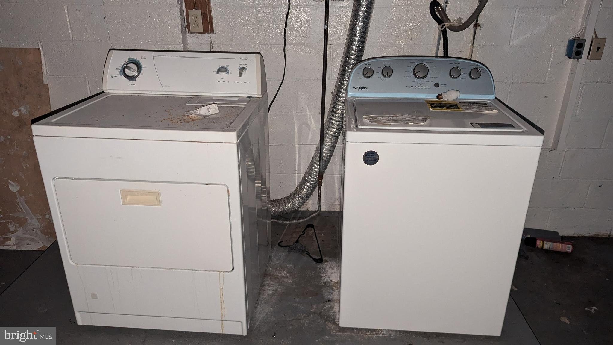 4032 Quakerbridge Road Lawrenceville, NJ 08648 - Photo 16 of 18 a utility room with dryer and washer