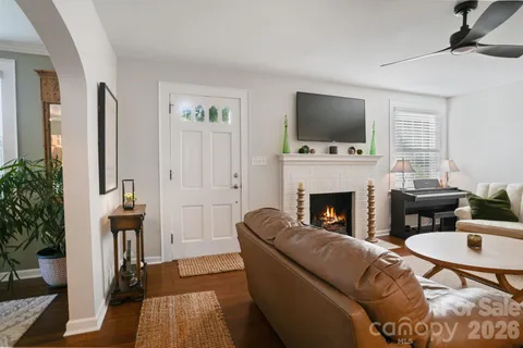 $474,900 | 1520 5th Street Northeast, Hickory, NC 28601