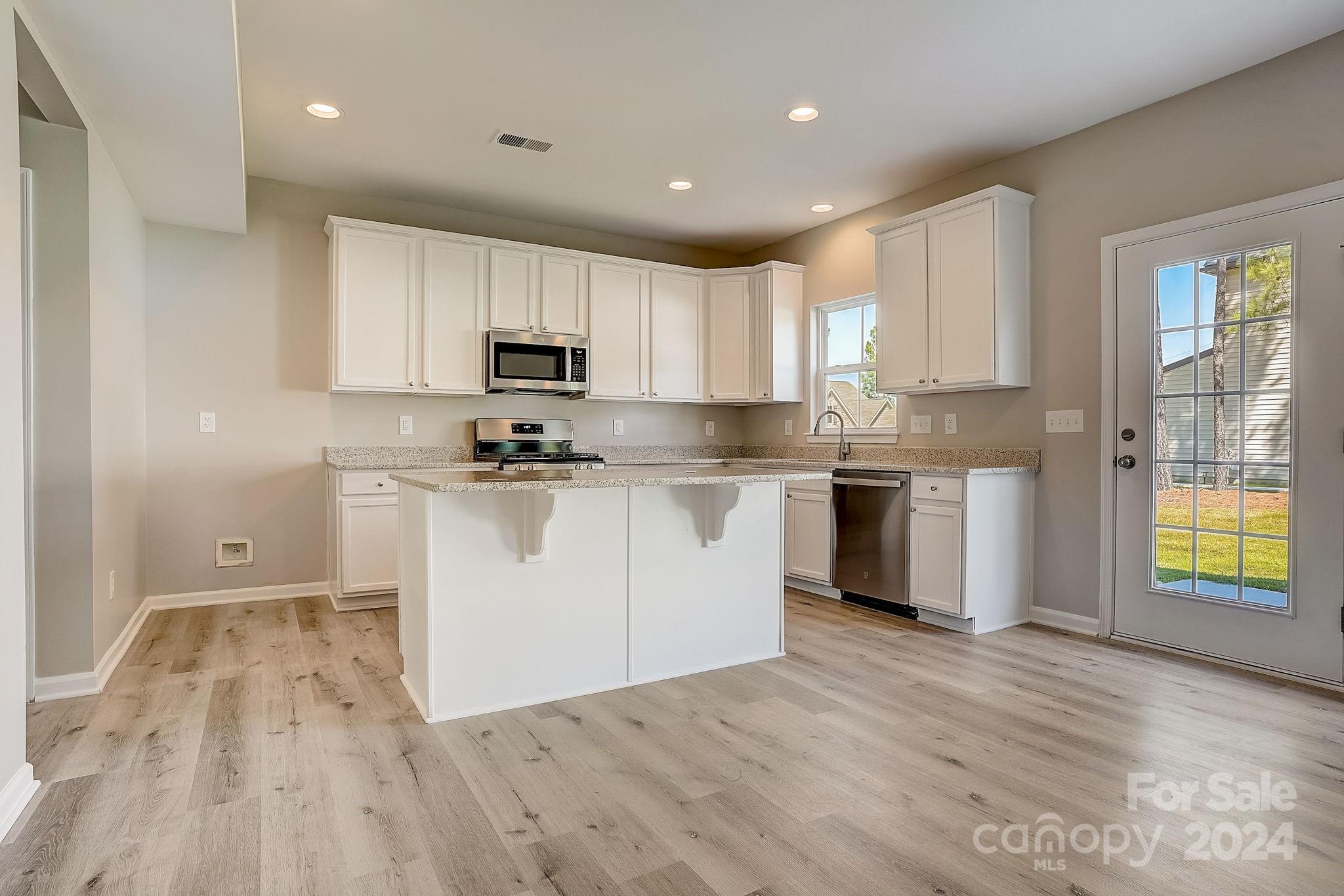 3005 Rhododendron Place Lake Wylie, SC 29710 - Photo 6 of 25 Gallery Image 6