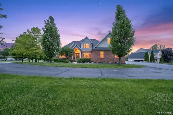 $615,000 | 8746 North Hills Court, Howell, MI 48843