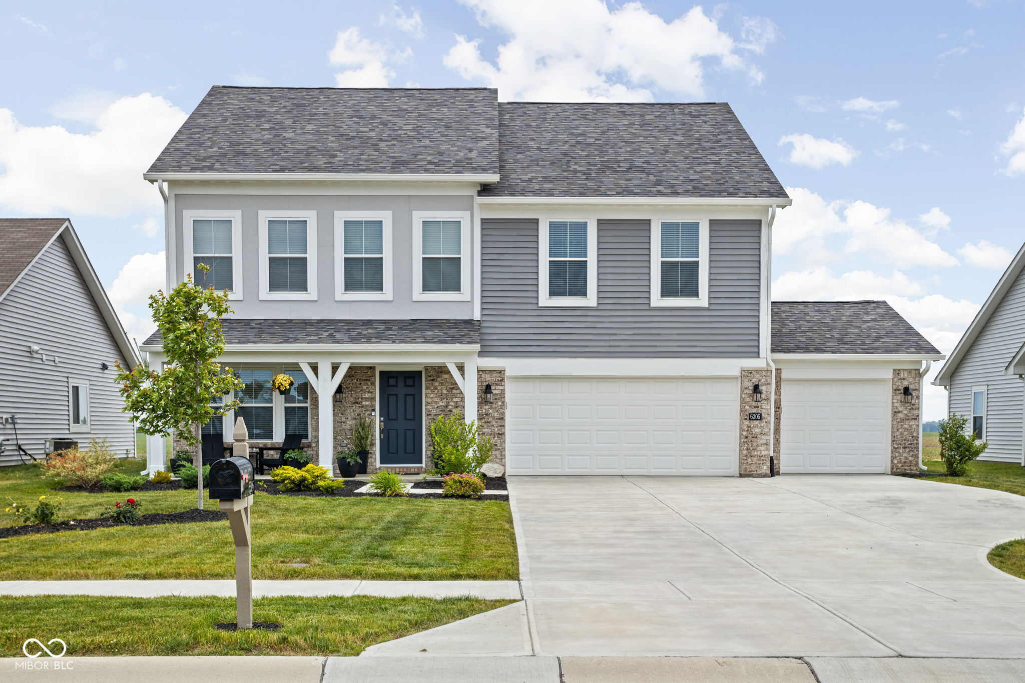 6305 North Woodhaven Dr  