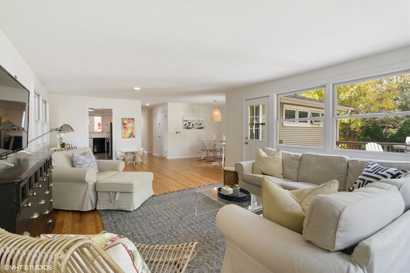 1133 Willow Road Winnetka, IL 60093 - Photo 6 of 26 a living room with furniture and a large window