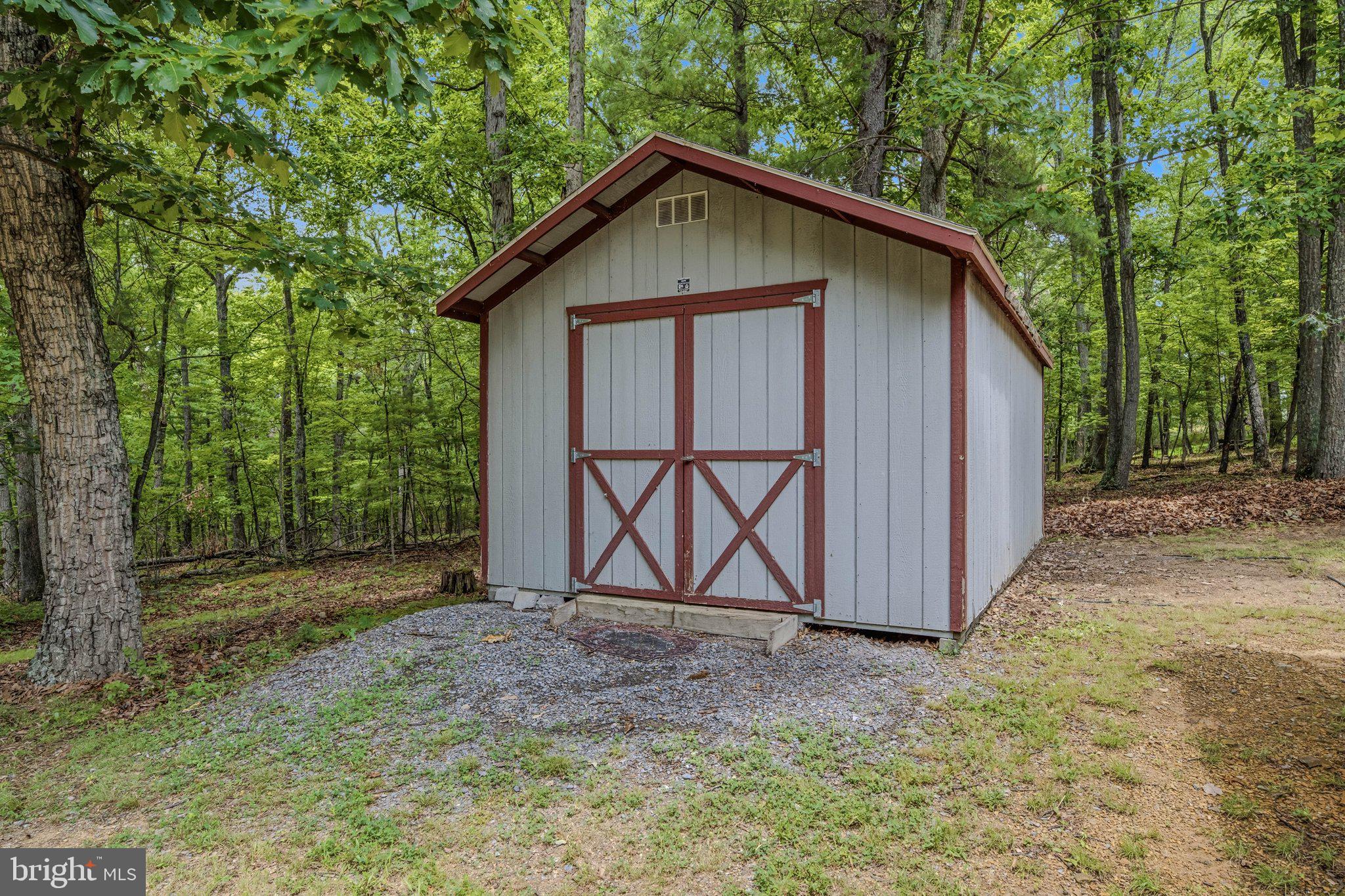 193 Co Rte 9/15 Berkeley Springs, WV 25411 - Photo 31 of 32 Shed