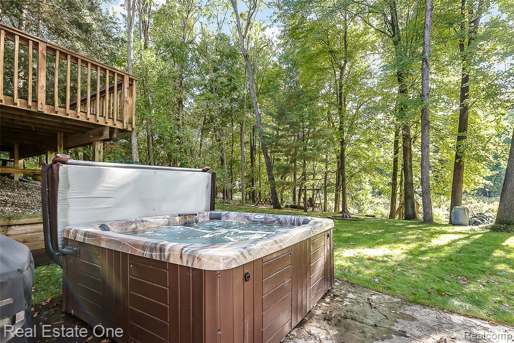 11390 Ridge Road South Lyon, MI 48178 - Photo 40 of 54