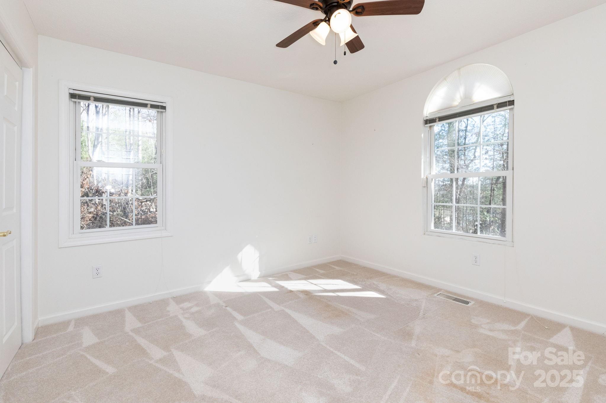 137 Warlick Road Mills River, NC 28759 - Photo 15 of 39