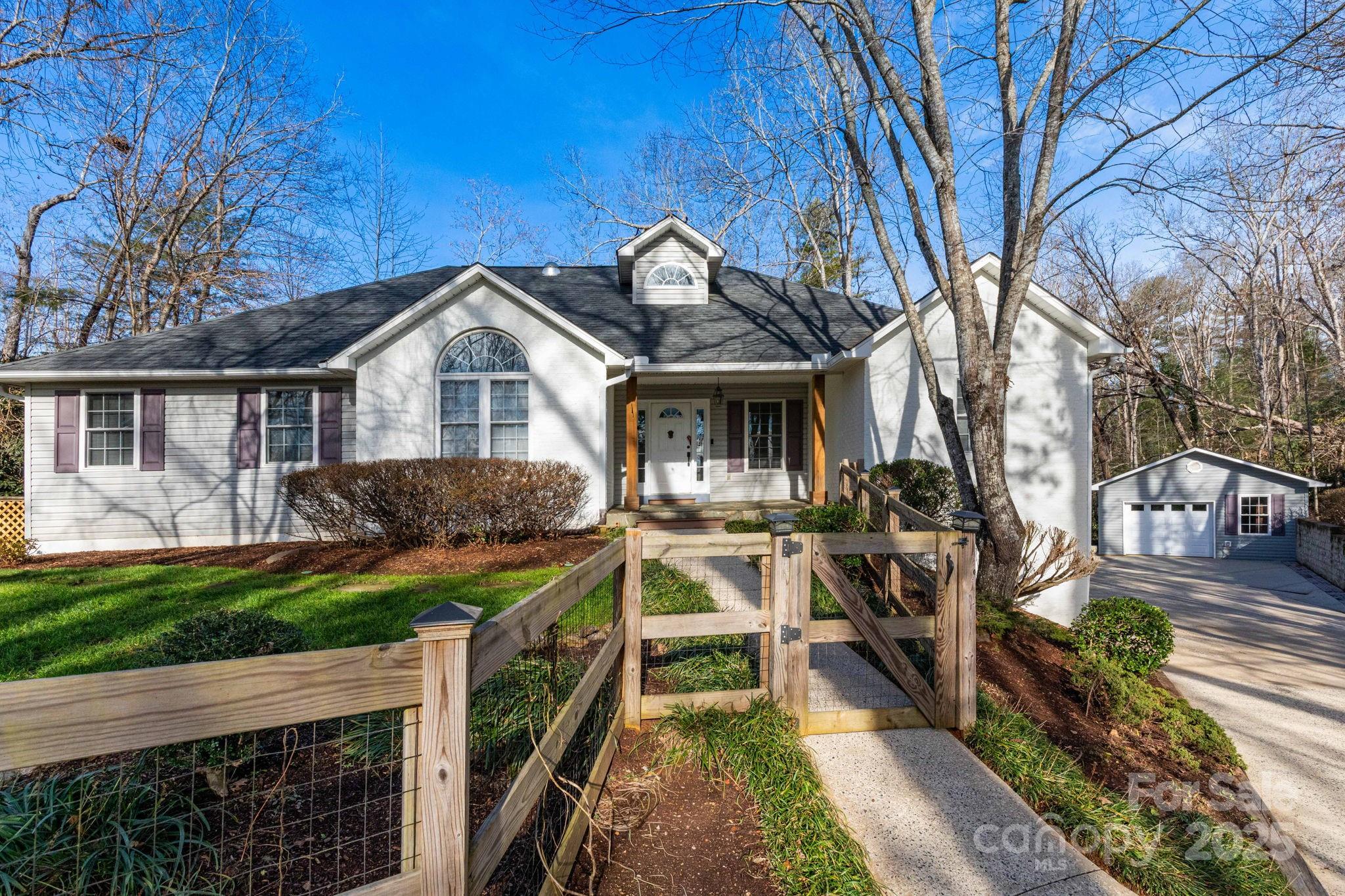 137 Warlick Road Mills River, NC 28759 - Photo 2 of 39