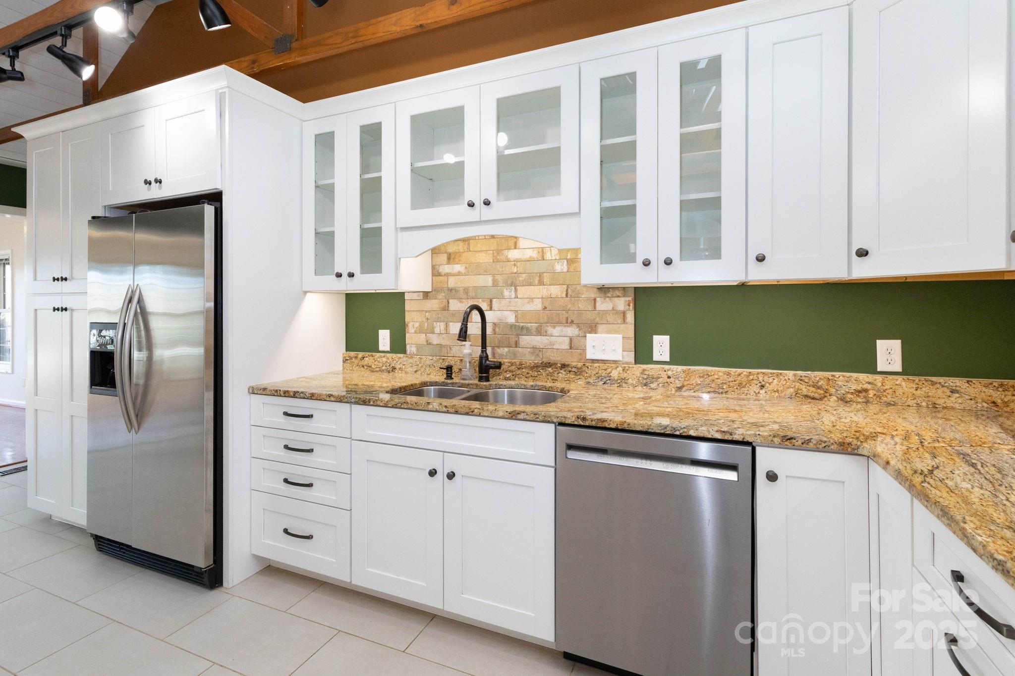 137 Warlick Road Mills River, NC 28759 - Photo 7 of 39