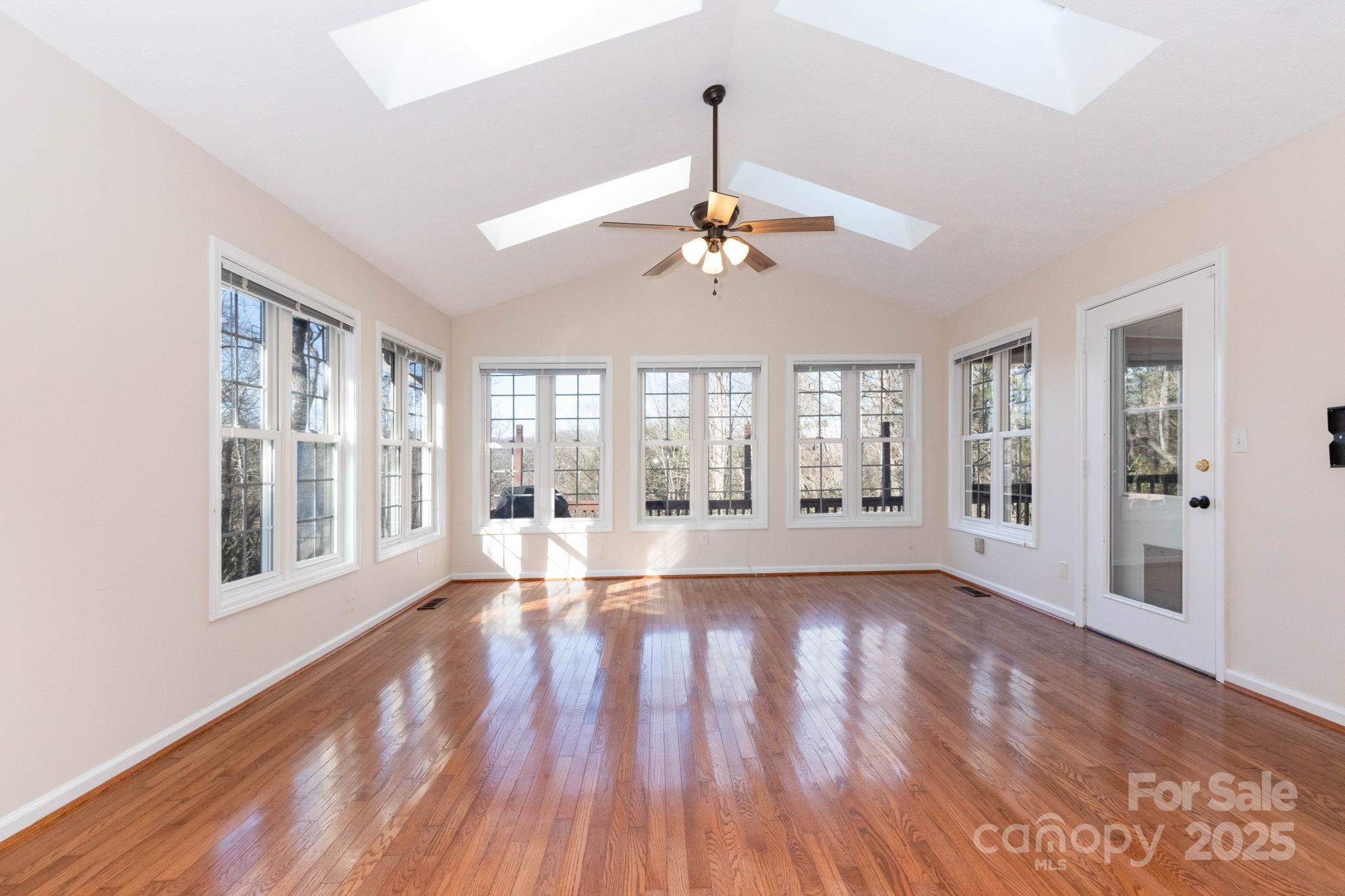 137 Warlick Road Mills River, NC 28759 - Photo 8 of 39