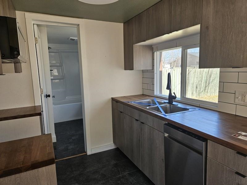 2006 Prospect Street La Crosse, WI 54603 - Photo 4 of 7