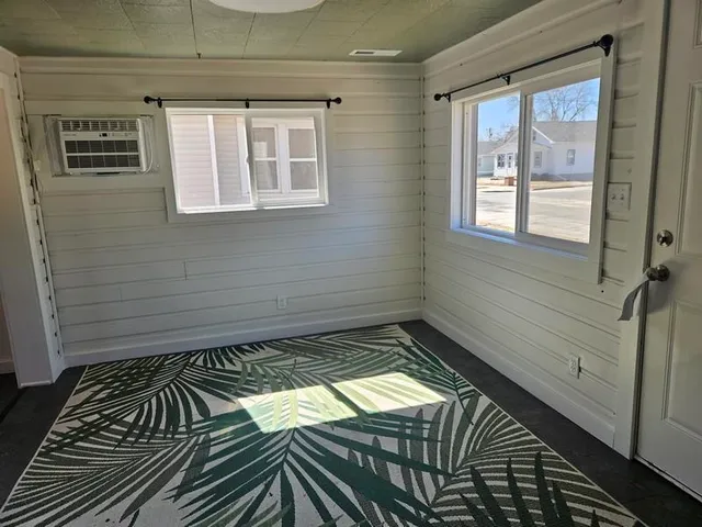 $99,900 | 2006 Prospect Street, La Crosse, WI 54603