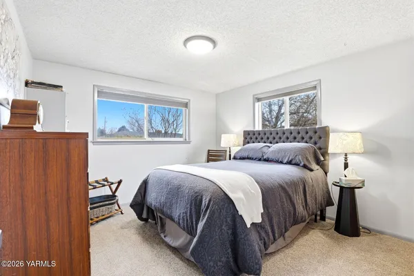 $615,000 | 212 South 46th Avenue, Yakima, WA 98908