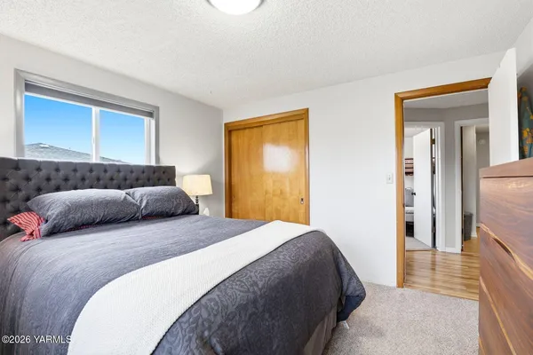 $615,000 | 212 South 46th Avenue, Yakima, WA 98908
