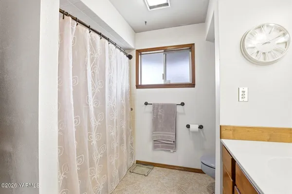 $615,000 | 212 South 46th Avenue, Yakima, WA 98908