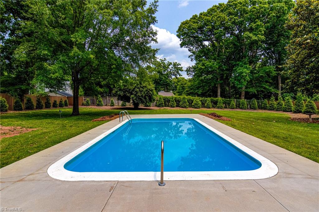 355 Stratford Road Northwest Winston-Salem, NC 27104 - Photo 29 of 43