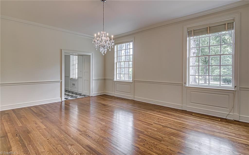 355 Stratford Road Northwest Winston-Salem, NC 27104 - Photo 7 of 43