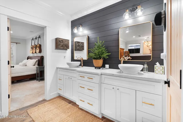 $385,000 | 25 Robertson Road South, Hernando, MS 38632