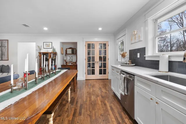 $385,000 | 25 Robertson Road South, Hernando, MS 38632