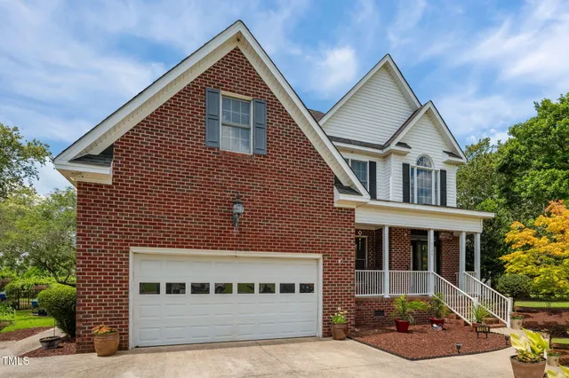 $479,900 | 1126 Eaglechase Lane, Greenville, NC 27858