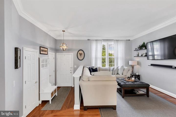 43173 Riders Square Ashburn, VA 20148 - Photo 4 of 35 Entry way