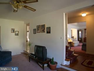 27 Buttonwood Road Stratford, NJ 08084 - Photo 3 of 6