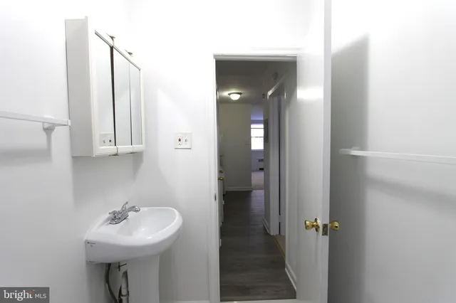 $975 | 6628 North 8th Street, Unit F3, Philadelphia, PA 19126