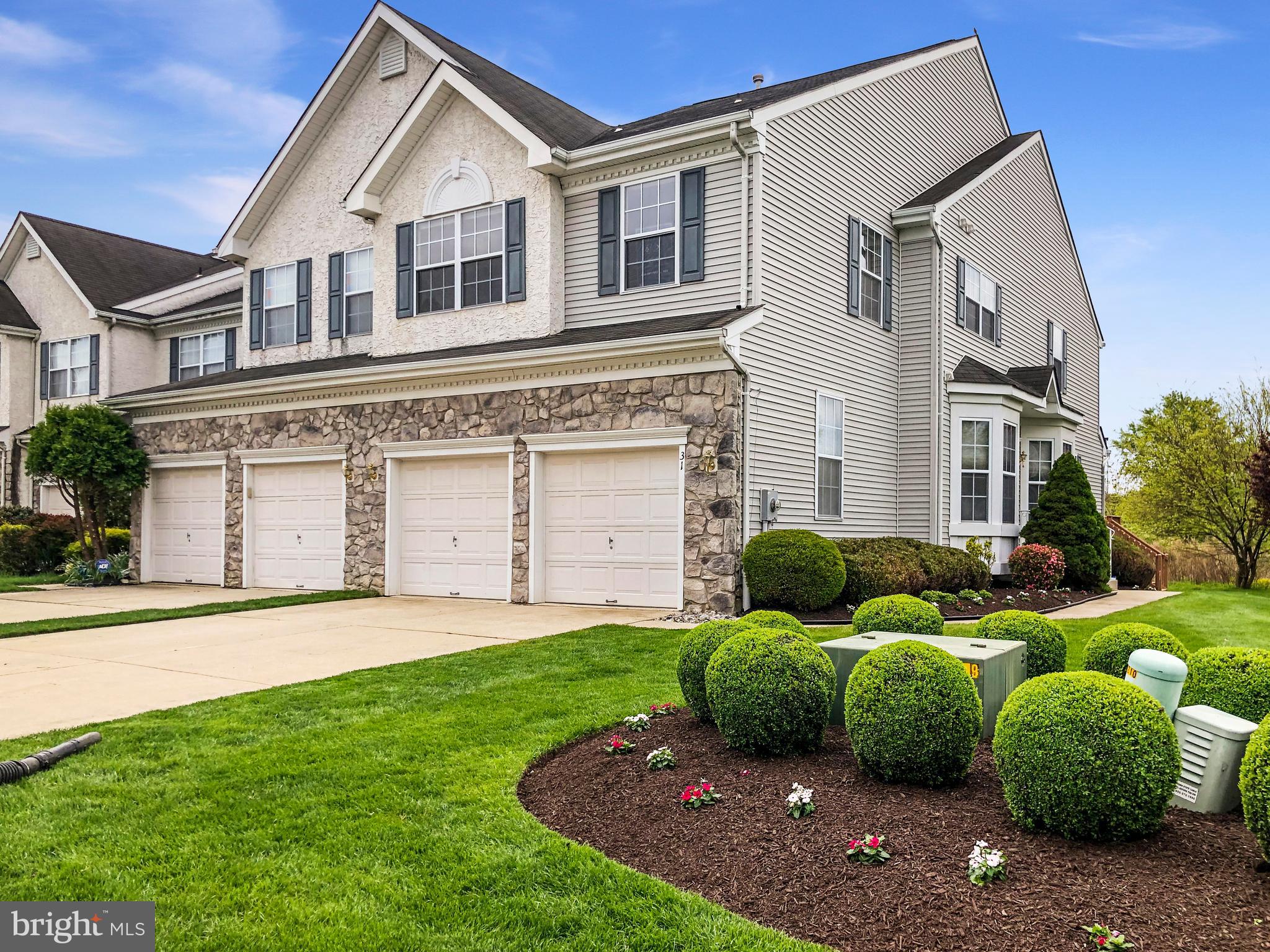 31 Chapel Hill Road Mount Laurel, NJ 08054 - Photo 2 of 33 Gallery Image 2