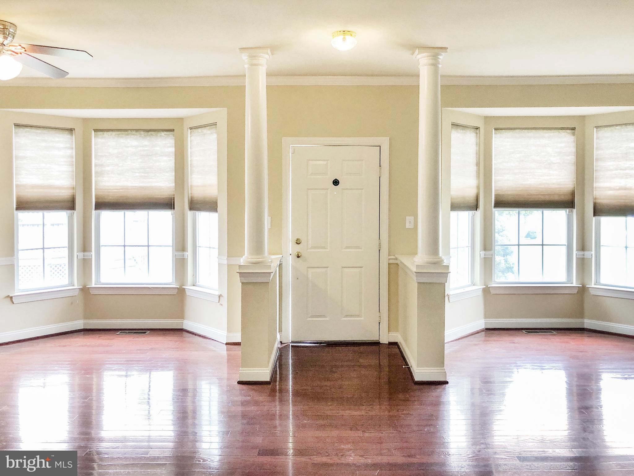 31 Chapel Hill Road Mount Laurel, NJ 08054 - Photo 3 of 33 Foyer/Living and Dining Room