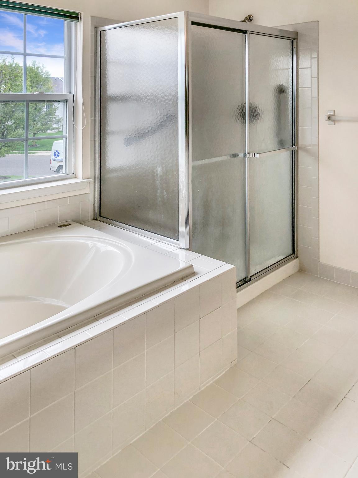 31 Chapel Hill Road Mount Laurel, NJ 08054 - Photo 21 of 33 Master Bath