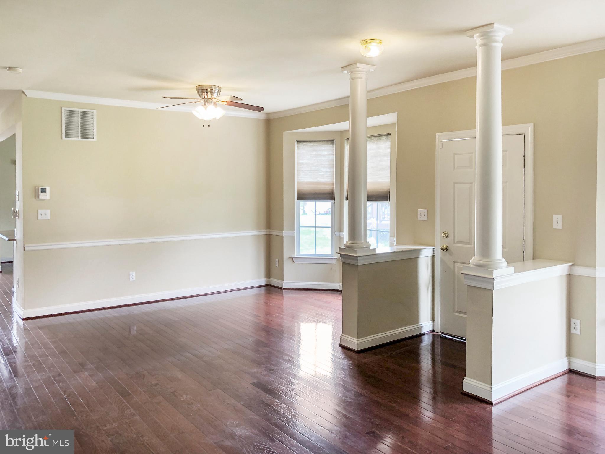 31 Chapel Hill Road Mount Laurel, NJ 08054 - Photo 5 of 33 Foyer/Dining Room