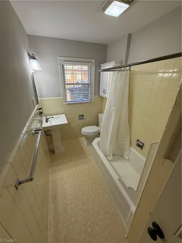 $875 | 2030 Craig Street, Unit 4, Winston-Salem, NC 27103