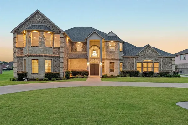 $1,249,900 | 2112 Becky Lane, Cedar Hill, TX 75104